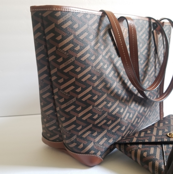 Versace Greca Monogram Coated Canvas Tote With Pouch Black Cream Gold - Picture 4 of 10